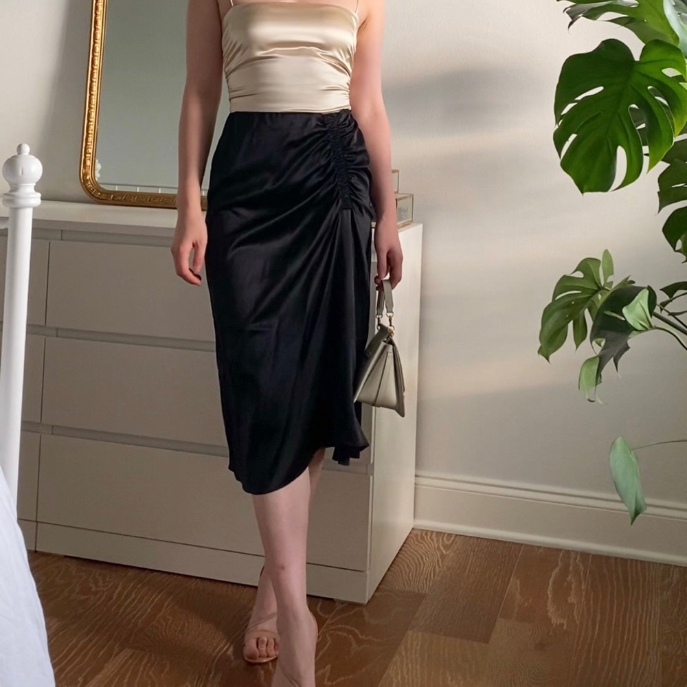 Theory silk black midi skirt size XS